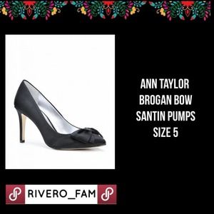 ANN TAYLOR | BROGAN BOW SANTIN PUMPS
